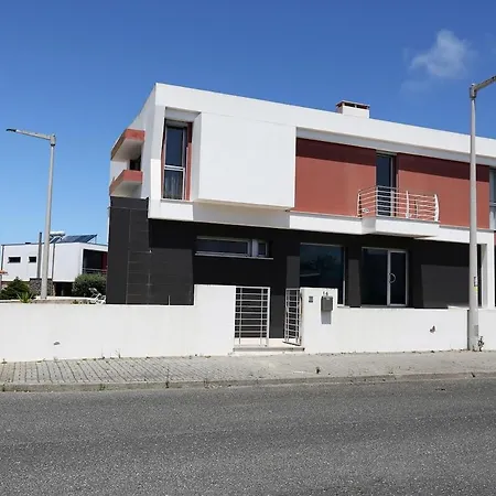 Funfactory House * Ναζαρέ
