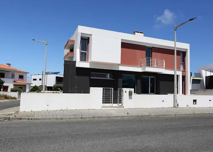 Funfactory House * Nazare